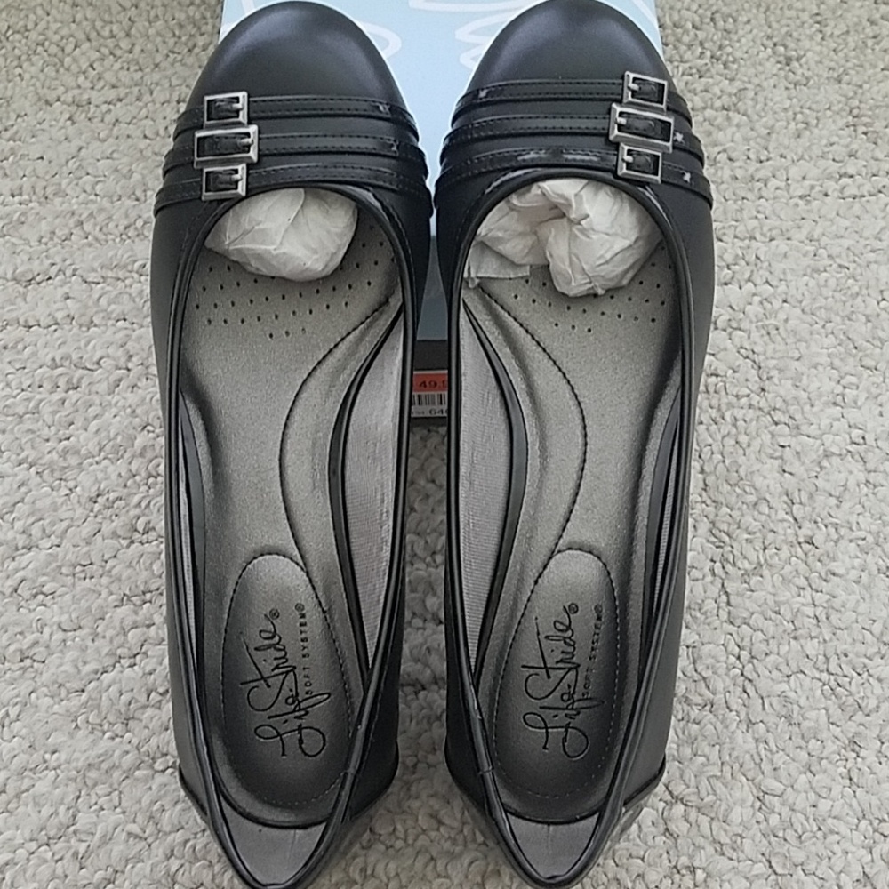 Life Stride flats